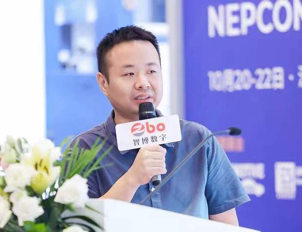 Pentru a fi cel mai puternic creier de roboți inteligenți de servicii